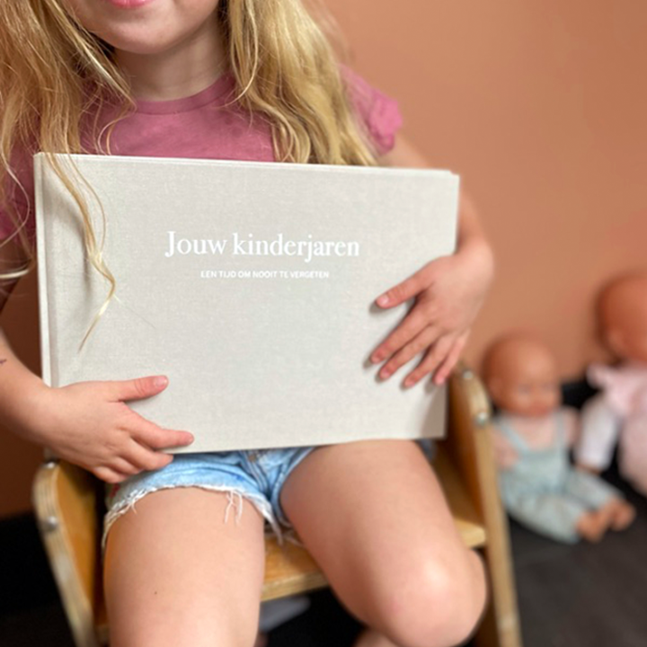 Opgroeiboek 'Jouw kinderjaren' | neutraal | linnen