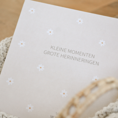 Opgroeiboek 'Jouw dreumes & peuterjaren' | madelief | linnen
