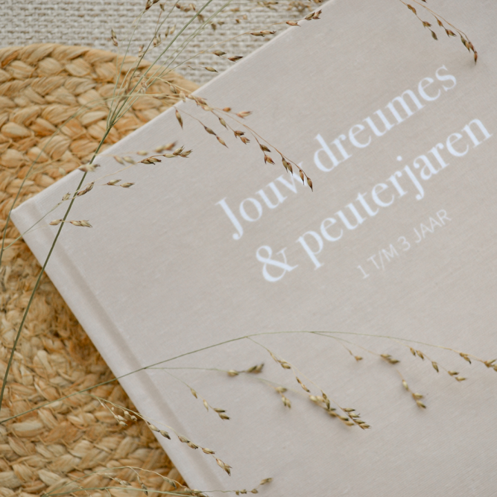 Opgroeiboek 'Jouw dreumes & peuterjaren' | neutraal | linnen