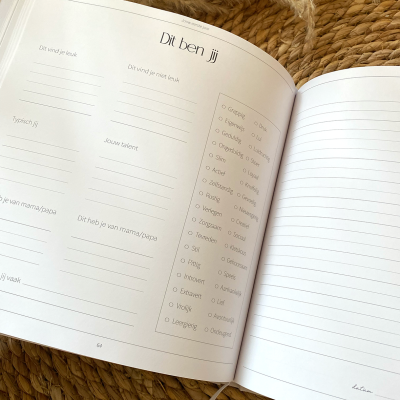 Babyboek 'Jouw 1e jaar' neutraal | Writemoments