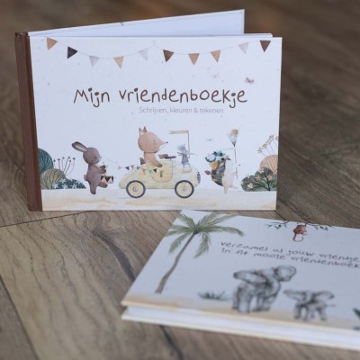 Het vriendenboekje om in te kleuren, schrijven en tekenen