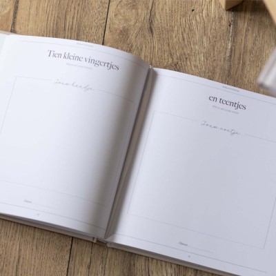 Opgroeiboek 'Jouw eerste vijf jaar' | neutraal | linnen