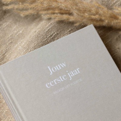 Babyboek 'Jouw eerste jaar' | neutraal | linnen