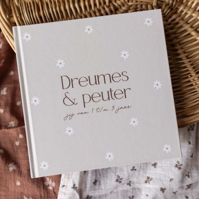 Opgroeiboek 'Dreumes & peuter, jij bent 1 t/m 3 jaar'