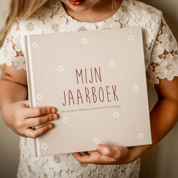 'Mijn jaarboek' het jaarboek voor kinderen | madelief