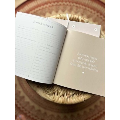 Babyshower boek | madelief | Writemoments