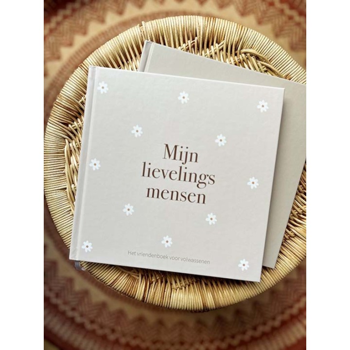 Vriendenboek volwassenen 'Mijn lievelingsmensen' | madelief