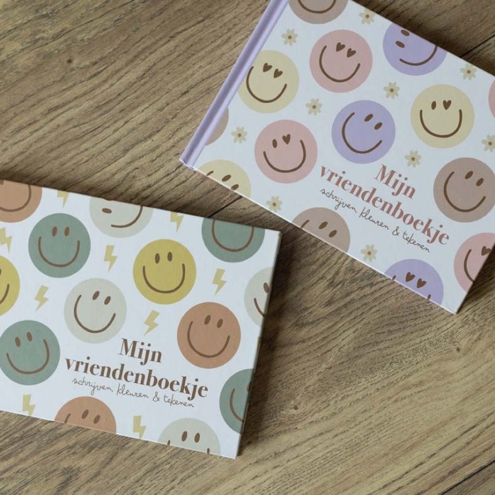 Vriendenboekje smiley, het vrolijkste vriendenboek voor