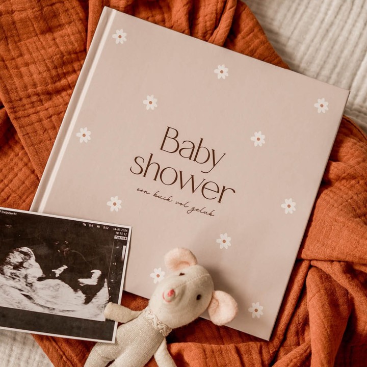 Babyshower boek | madelief | Writemoments
