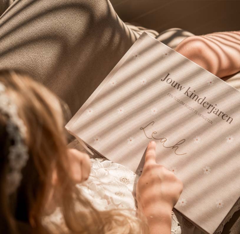 Schoolfotoboek: het leukste boek waar je later om huilt (van het lachen & gemis)
